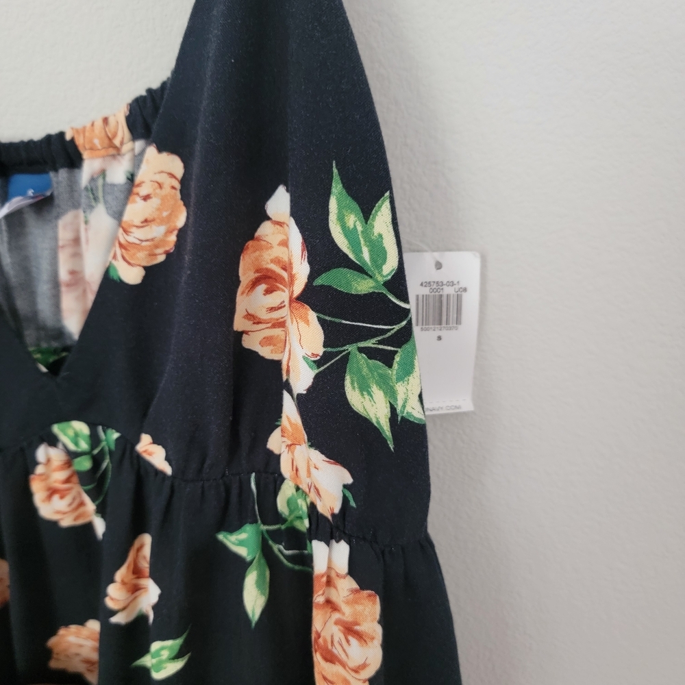Old Navy Black Floral Maxi Dress - Picture 4 of 10